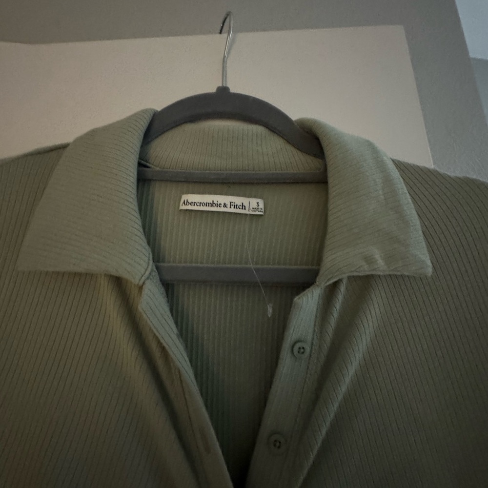 Green Button-Up Ribbed Dress - Picture 2 of 4